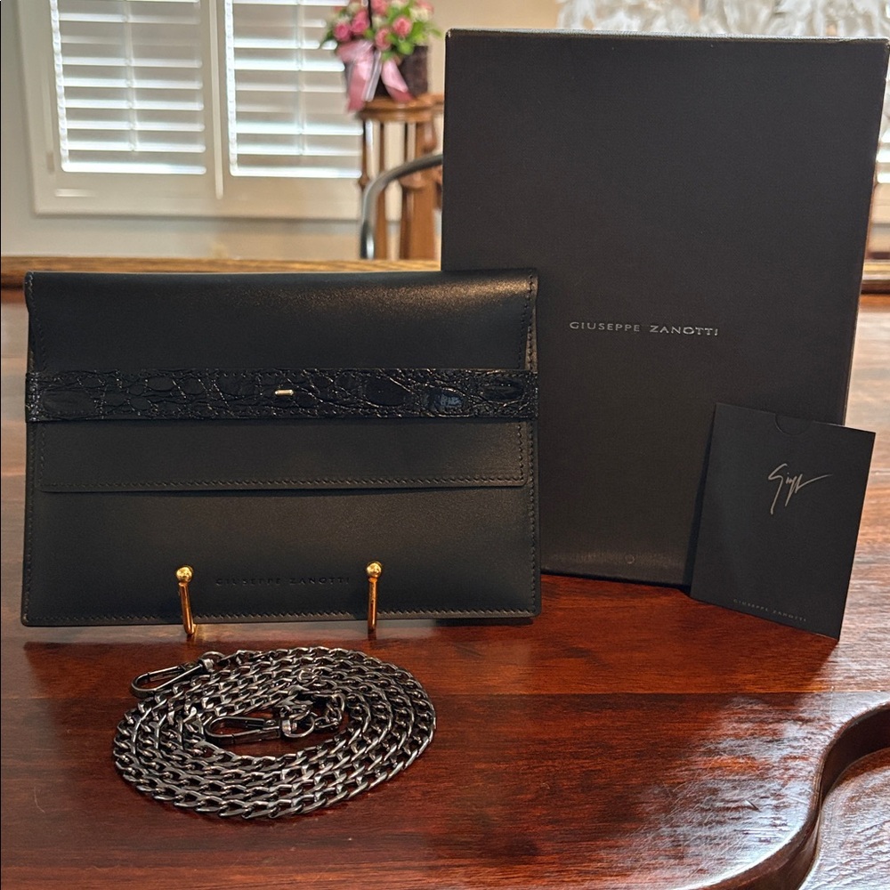 GIUSEPPE ZANOTTI Black Leather Envelope Clutch